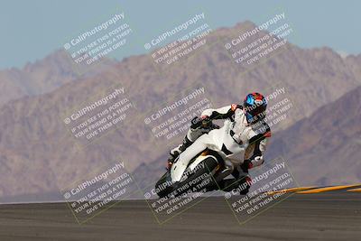 media/Oct-03-2022-Moto Forza (Mon) [[5f077a3730]]/Intermediate Group/Session 4 (Turn 9)/